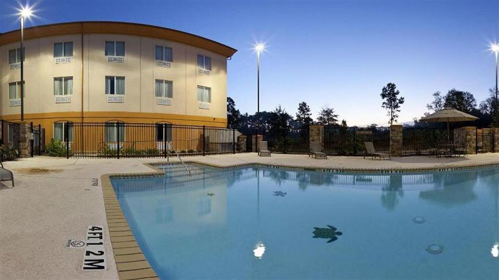 Holiday Inn Express Hotel & Suites Marshall By Ihg Екстер'єр фото
