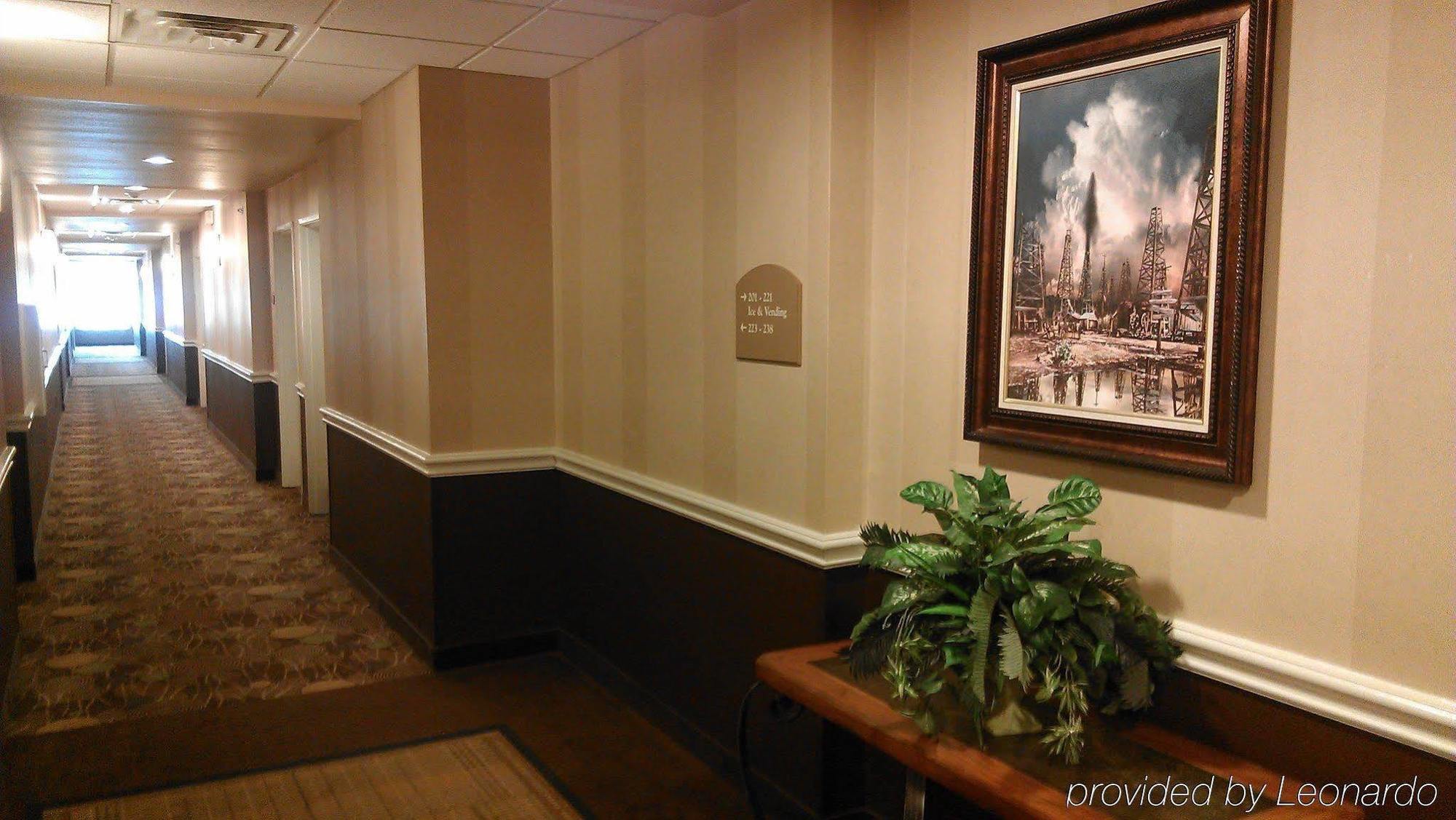 Holiday Inn Express Hotel & Suites Marshall By Ihg Екстер'єр фото